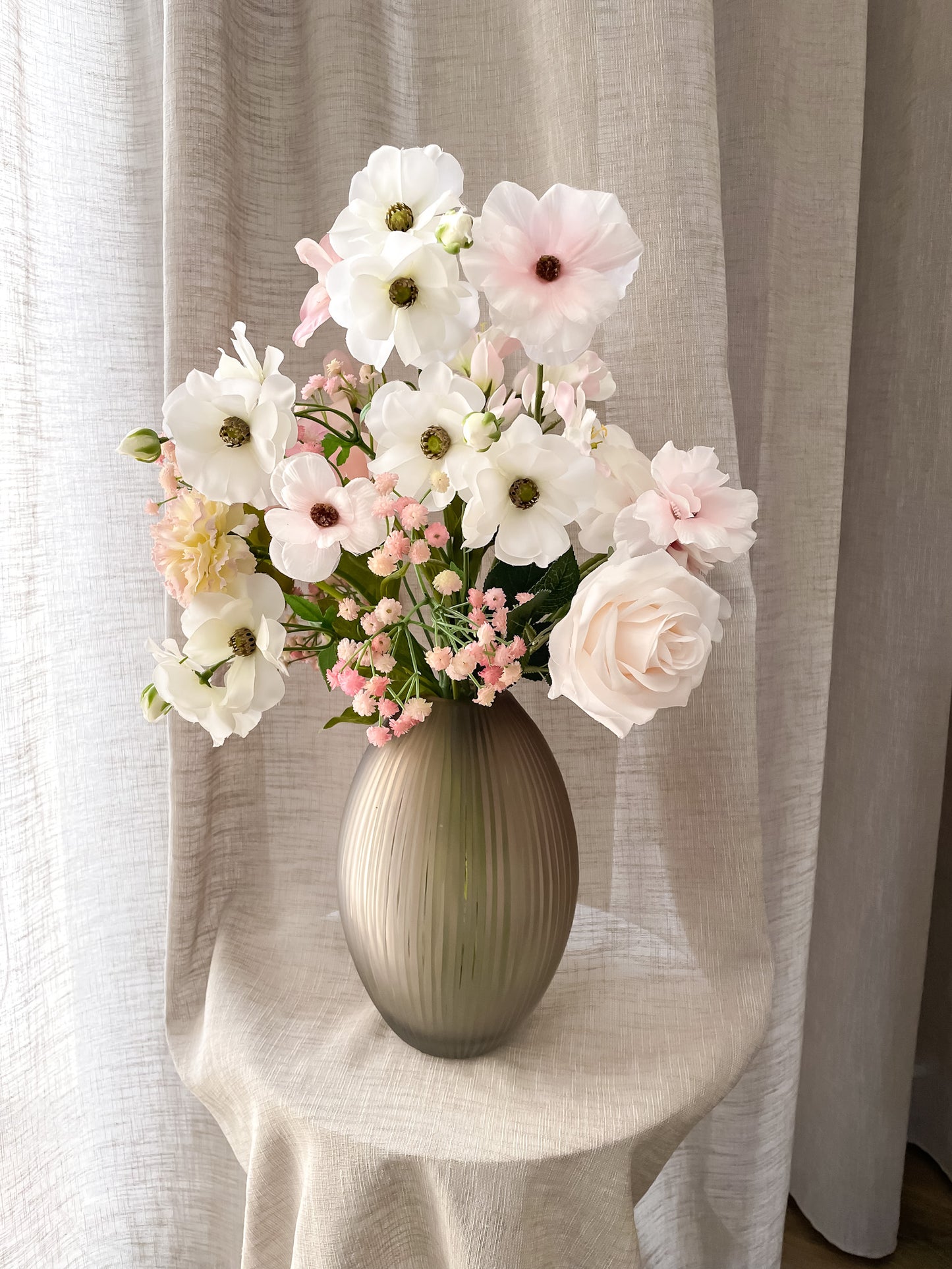 zijden boeket in ribbel vaas