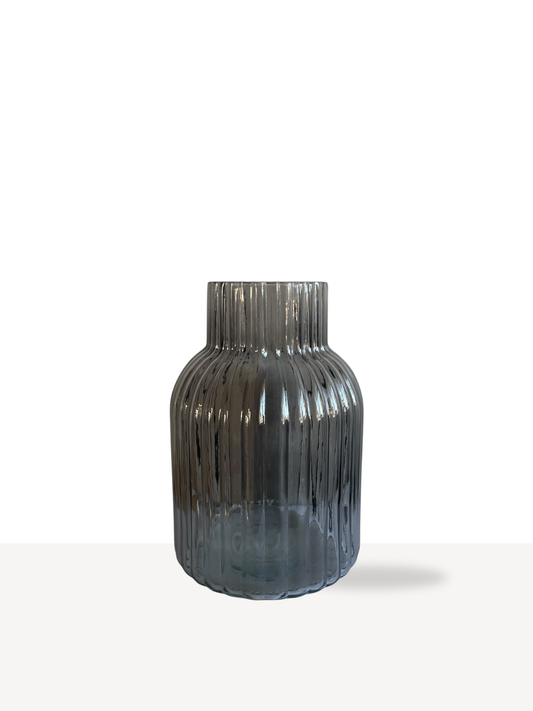 Vaas in Smokey kleur met ribbel