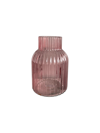 Leuke en betaalbare roze vaas in het glas. Perfect voor een kleiner zijden boeket.
