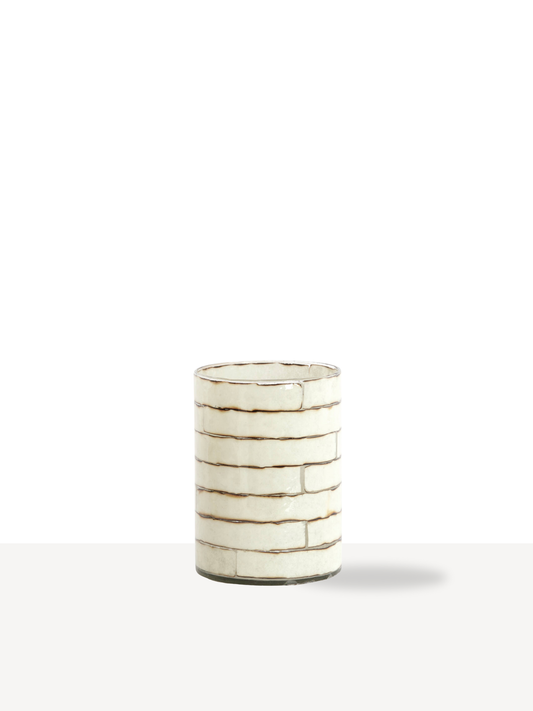 theelicht met bruine strepen in de kleur creme